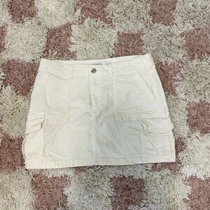 NWOT Bershka cargo mini skirt